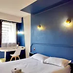 Hotel La Tour Des Mayenne