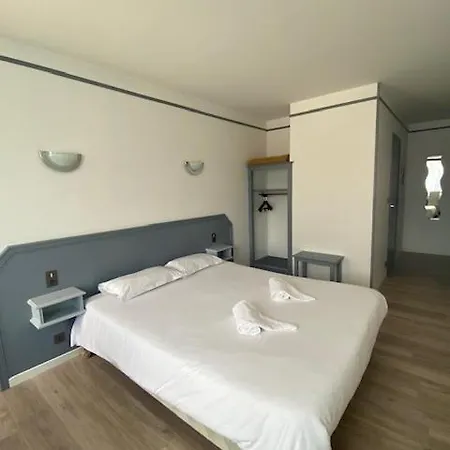 La Tour Des Отель