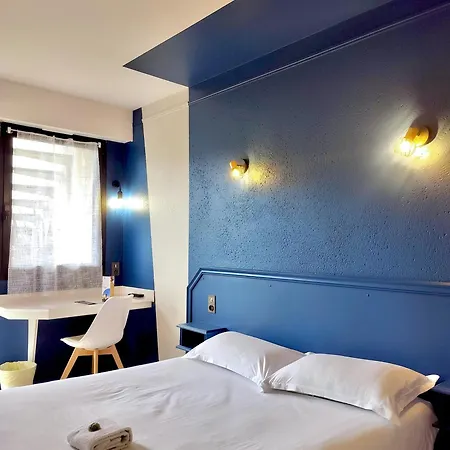 Отель La Tour Des Майенн