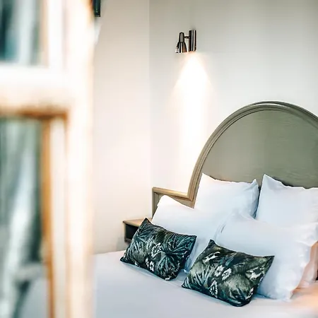 La Tour Des 2* Майенн