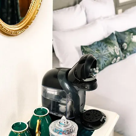 英塔酒店