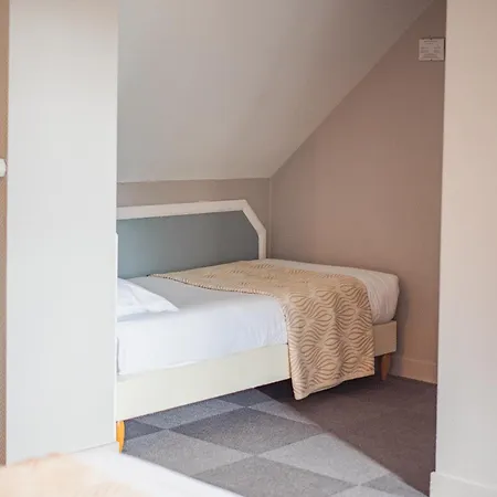 英塔酒店 酒店 马耶讷