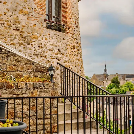 La Tour Des Mayenne