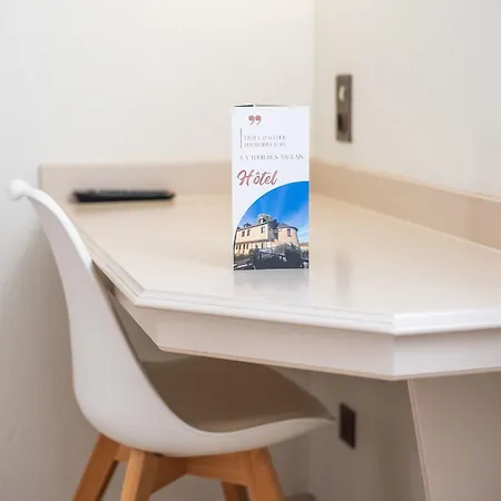 La Tour Des Hotel Mayenne