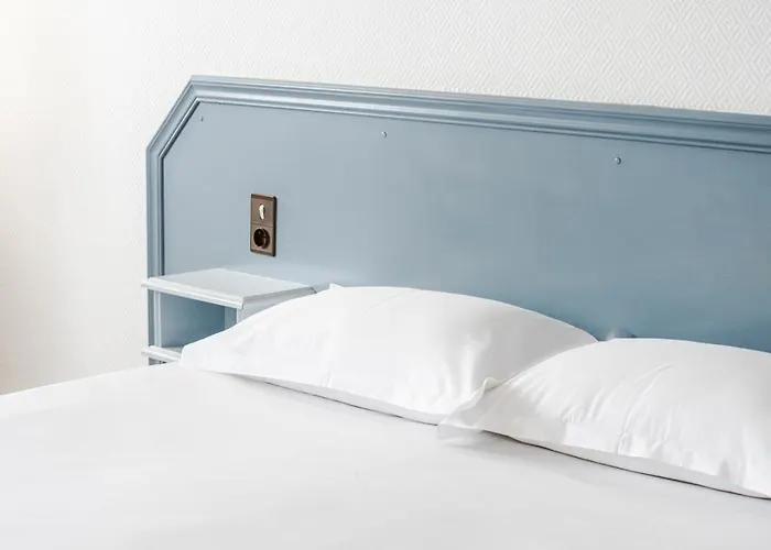 Hotel La Tour Des Mayenne