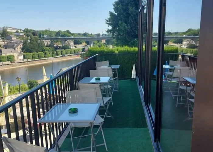 호텔 La Tour Des 마옌