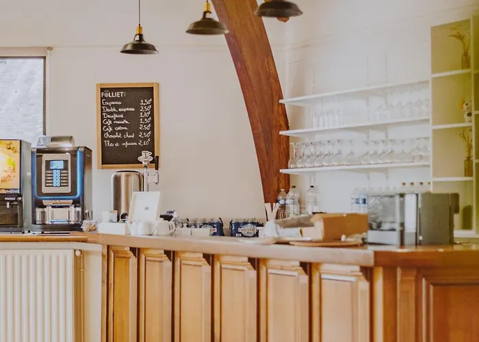 La Tour Des Hotel 2*